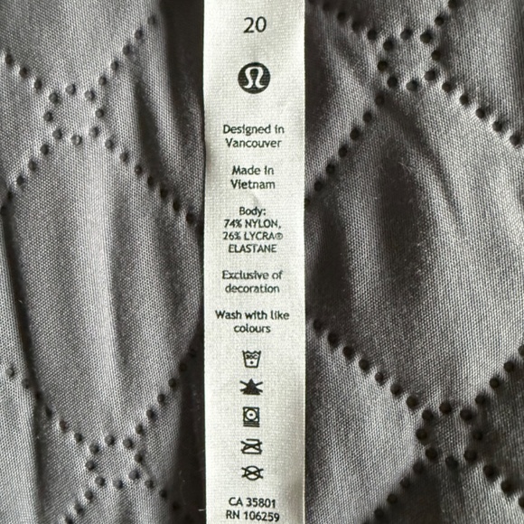 Lululemon InStill High-Rise Tight 25″ - Size 20 - Picture 2 of 4